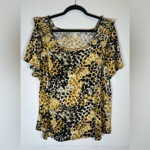 Cato Gold and Black Patterned Short Sleeve Blouse. Perfect for Fall!!!